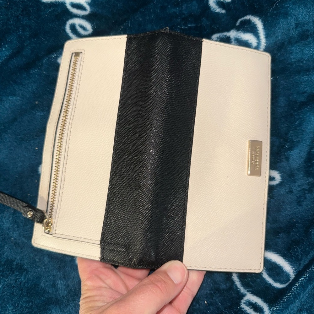 Kate Spade Black and Cream Wallet